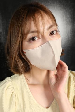 先行販売!! 【♥卯水咲流さんのエロいマスク②♥】ベージュボディーに耳紐がブラウンのお洒落な不織布♥♥♥