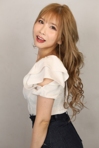 こんな美人の鼻から超デカな〇糞がコンニチワ...(;'∀')【初くしゃ撮｟松野蘭ちゃん｠】パウダーで沼る(;・∀・)