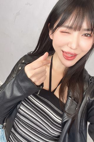 次回登場のモデル様のインタビュー動画♥【フリーダウンロード】待ちに待った彼女の降臨!!!嬉しい解禁行為アリアリ♥