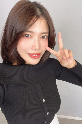 次回登場のモデル様のインタビュー動画♥【フリーダウンロード】移籍後初の初の撮影!?スタイル抜群綺麗系お姉さん♥